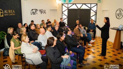 Fabiana Claudino no Café Síndicos Planning Blumenau